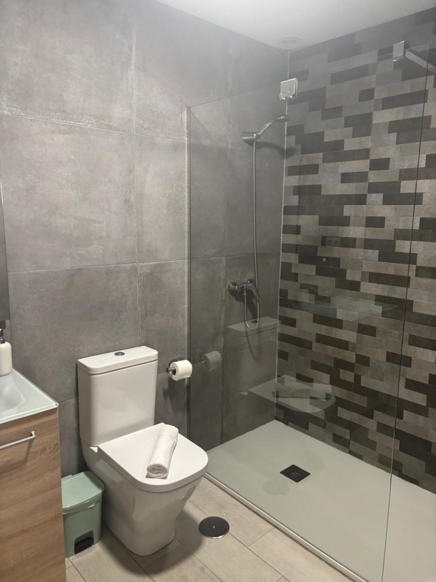 Appartement Piso Estupendo A 3 Min De La Estacion De Tren Ave Y Bus à Málaga Extérieur photo