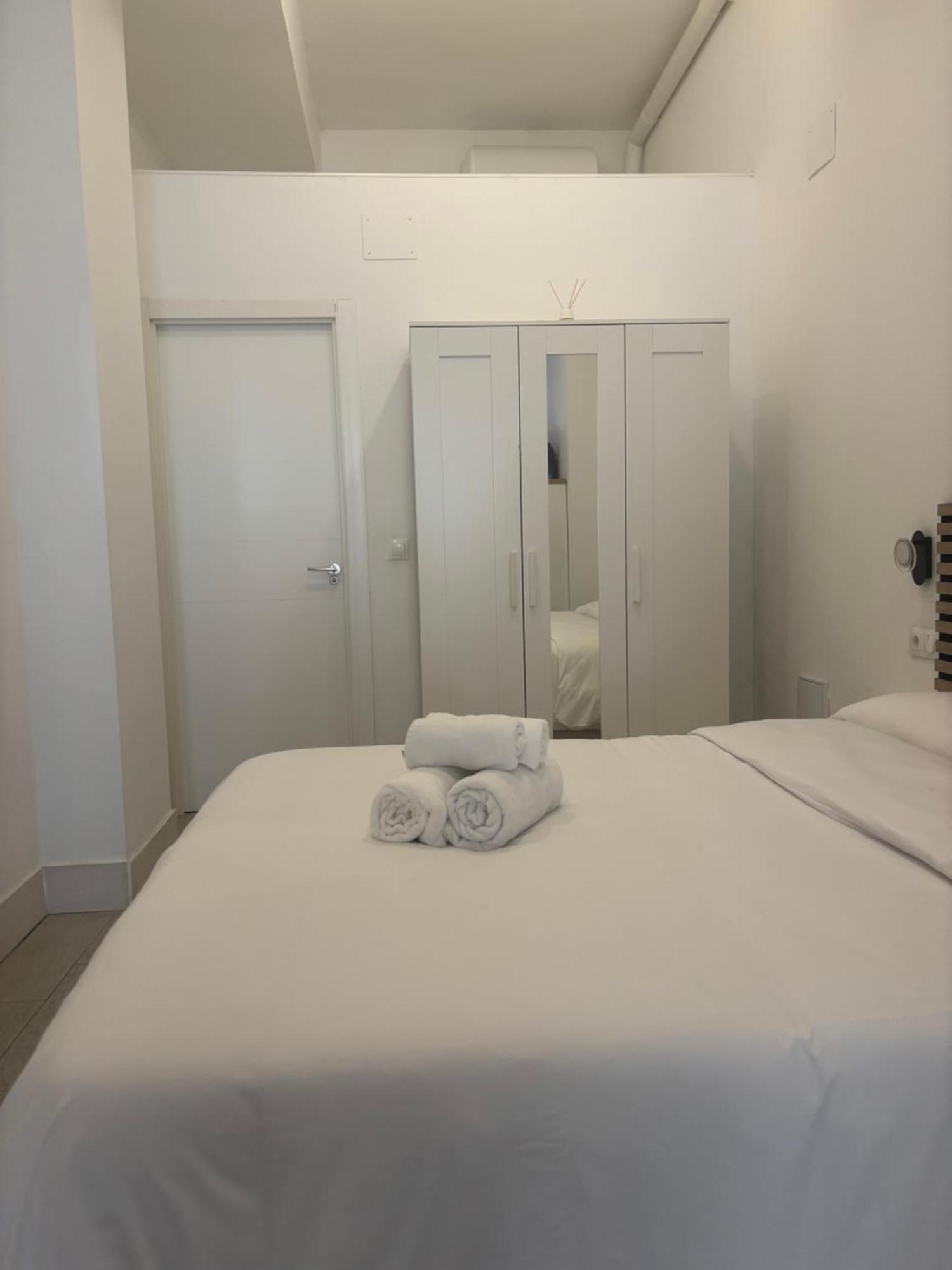 Appartement Piso Estupendo A 3 Min De La Estacion De Tren Ave Y Bus à Málaga Extérieur photo